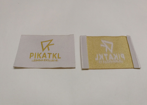 satın al Kişiselleştirilmiş Dikiş Dokuma Etiket Etiketler Giyim İçin Polyester / Pamuk İpliği Malzemesi online manufacture